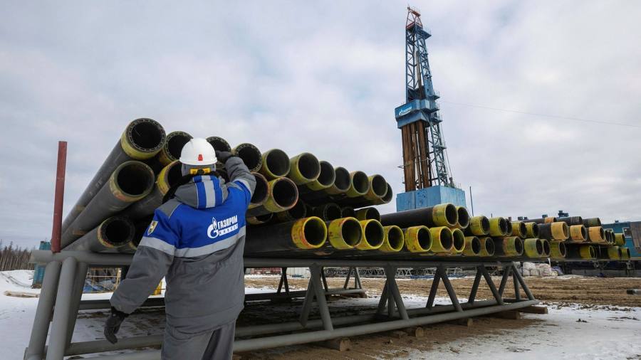 Gazprom shares plunge 25% after dividend blocked 28 Gazprom shares plunge 25% after dividend blocked