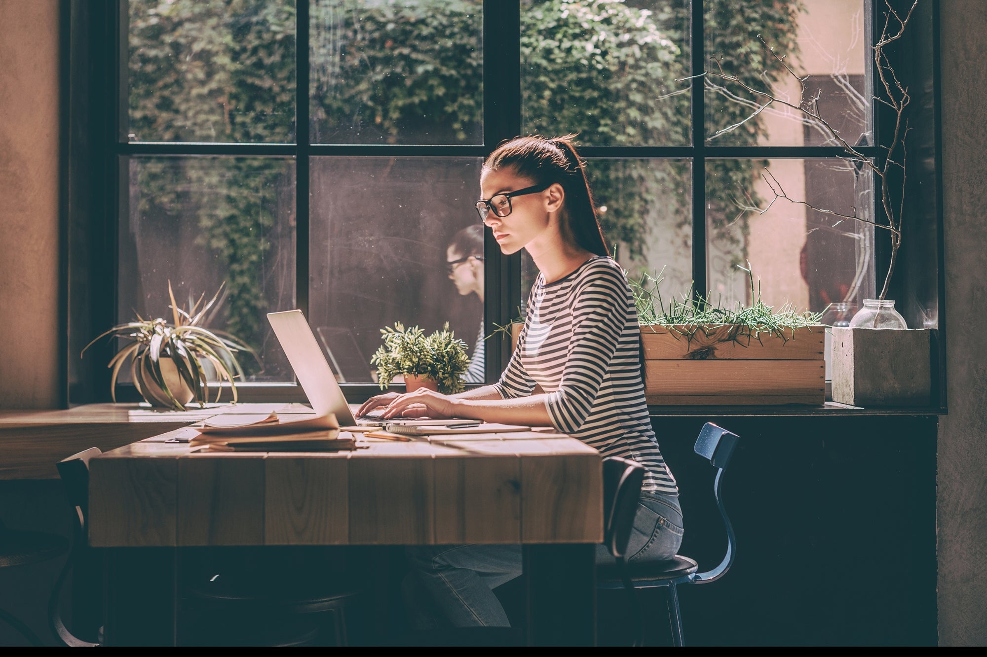 From Side Hustle to Solopreneur: The Steps You Need to Take to Make the Move