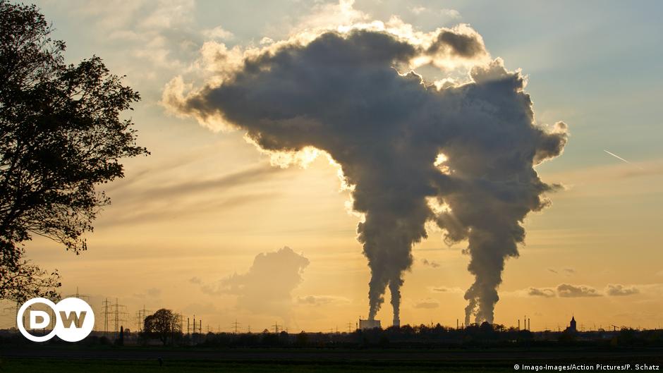 Multi-billion euro lawsuits derail climate action | DW | 19.04.2021