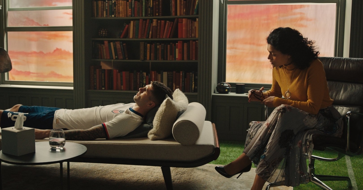 VW EV ad stars U.S. Men's National Soccer Team captain Christian Pulisic 32 VW EV ad stars U.S. Men's National Soccer Team captain Christian Pulisic