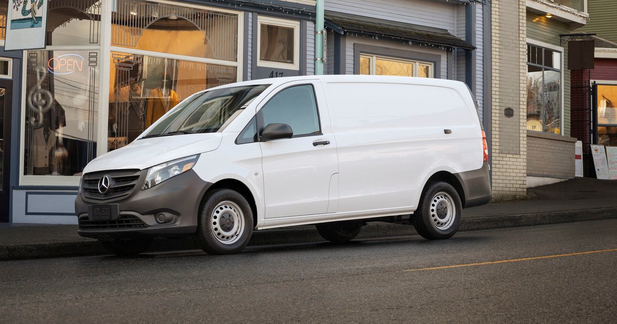Mercedes gives up on in-between Metris van 12 Mercedes gives up on in-between Metris van