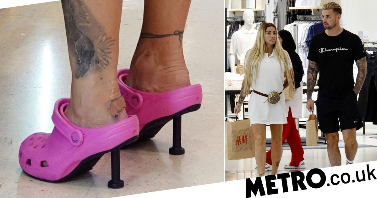 Katie Price rocks high-heeled Crocs on shopping trip with Carl Woods in Thailand 115 Katie Price rocks high-heeled Crocs on shopping trip with Carl Woods in Thailand