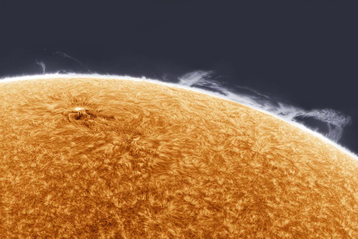 Stunning solar prominences shine in photography competition