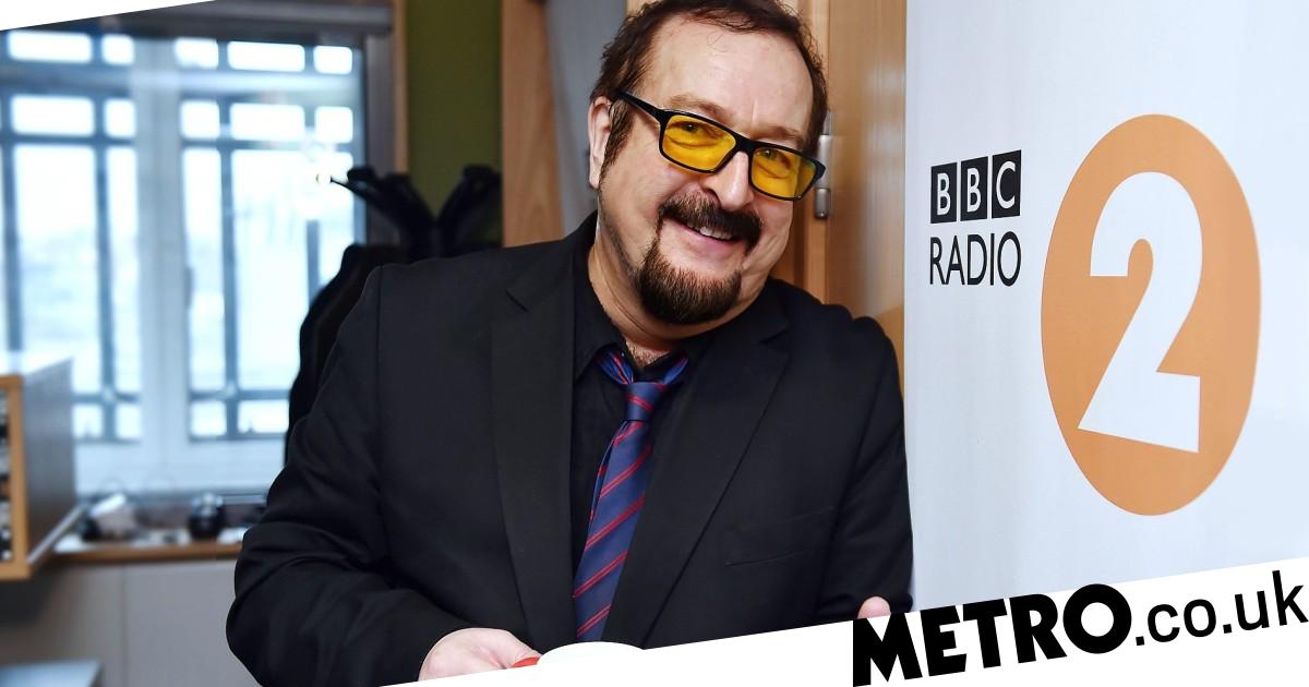 Steve Wright clarifies he is not retiring as BBC Radio 2 show comes to an end